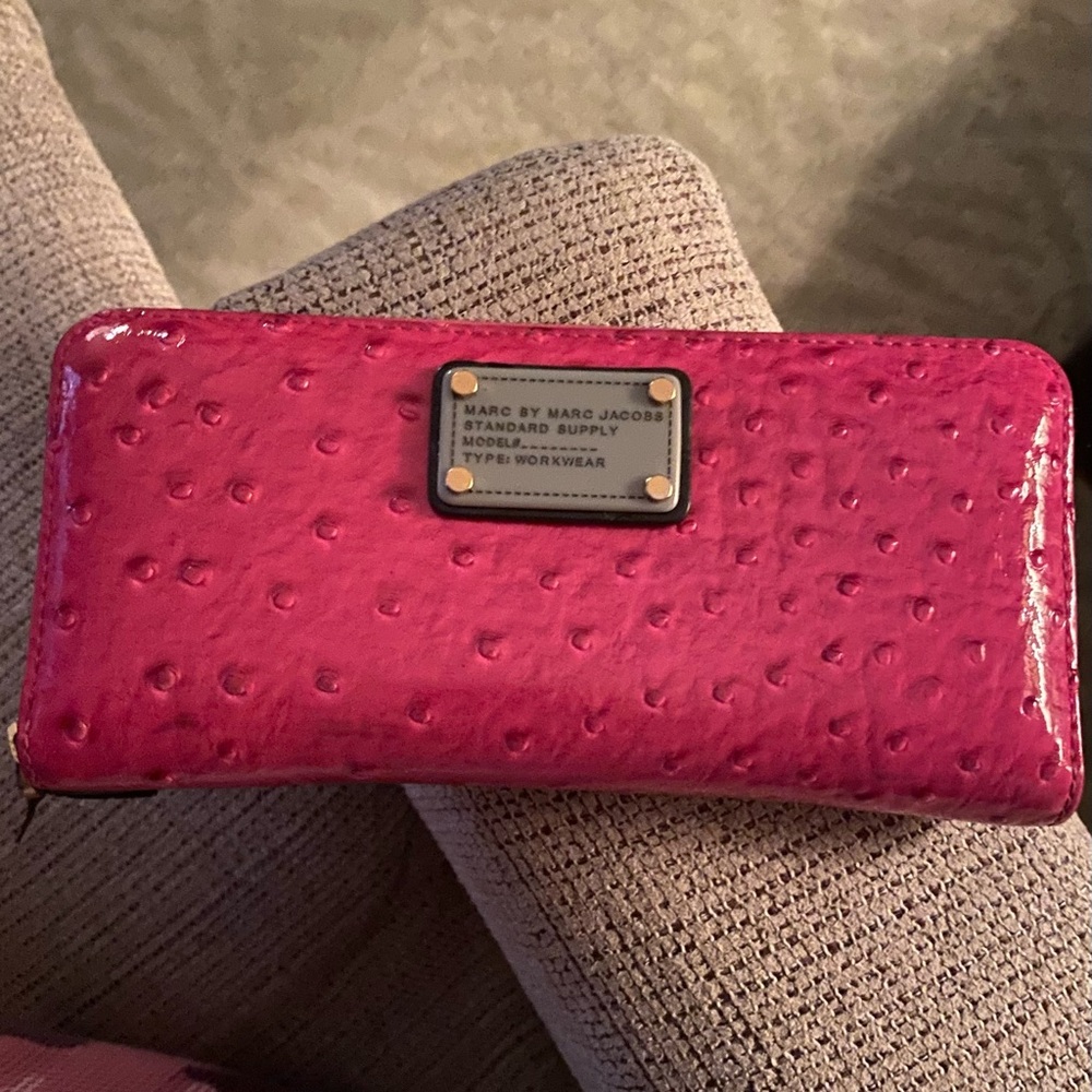 MARC JACOBS Hot Pink Textured Wallet with Metallic Logo